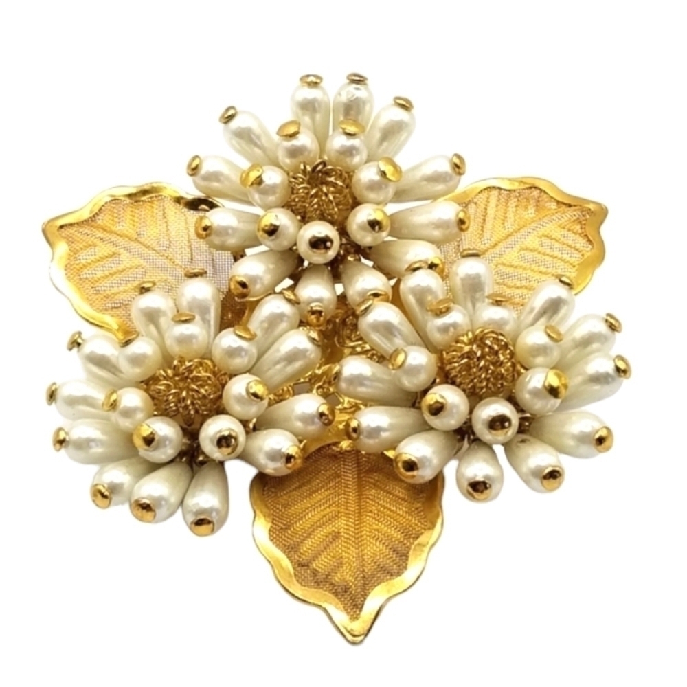 Vintage Faux Pearl Gold Tone Beaded Mesh Leaf Flower Bouquet Pin Brooch Two Inch